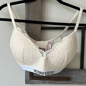 Victoria’s Secret padded bralette in ivory